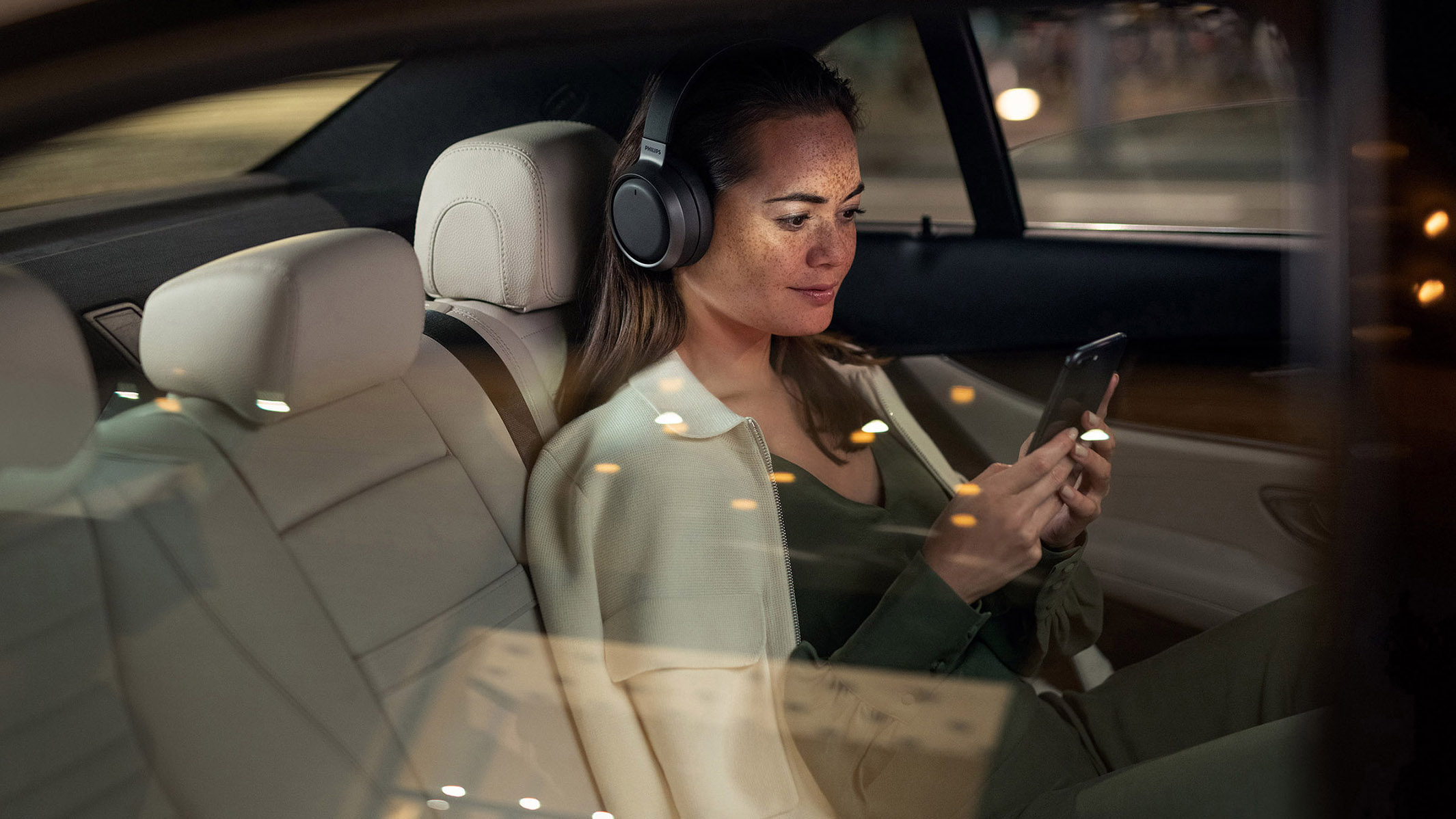 Maurice Heesen, photography, Dutch, photographer, director, postproduction, artdirection, lively, vibrant, advertising, cgi, urban, createmih, artworks, lifestyle, portraits, Ai, concept-driven, emotionally engaging, film, Emirates Airlines, Douwe Egberts