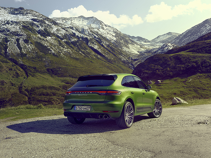 David Breun ‘the green Mamba’ Porsche Macan Turbo in the Swiss Alps.
